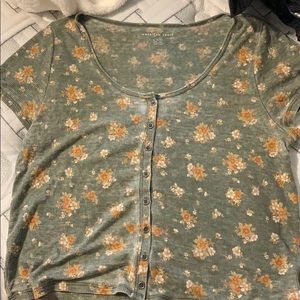 Floral cropped shirt